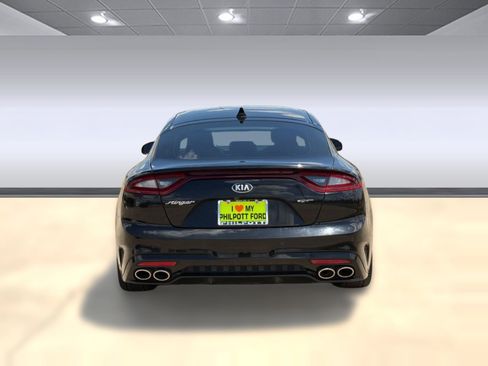 Used 2018 Kia Stinger GT1 RWD image 10
