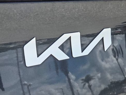 Used 2023 Kia Sportage LX AWD/4WD image 16