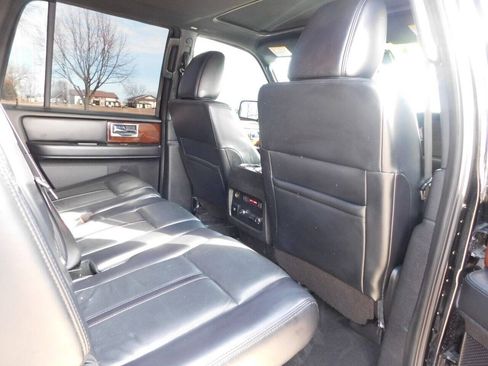 Used 2017 Lincoln Navigator L Select AWD/4WD image 19