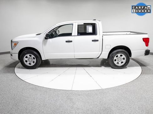 Used 2023 Nissan Titan S image 30
