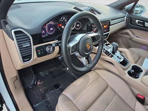 Used 2023 Porsche Cayenne Platinum Edition AWD/4WD image 10