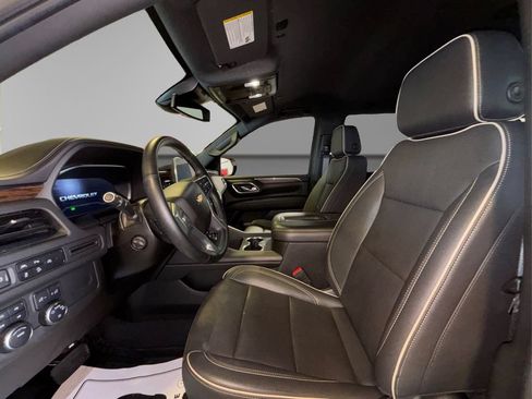 Used 2023 Chevrolet Tahoe Premier AWD/4WD image 12