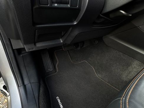 Certified 2024 Subaru Crosstrek 2.5i Limited AWD/4WD image 13