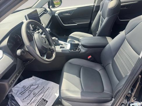 Used 2025 Toyota RAV4 XLE Premium w/ Weather Package AWD/4WD image 9
