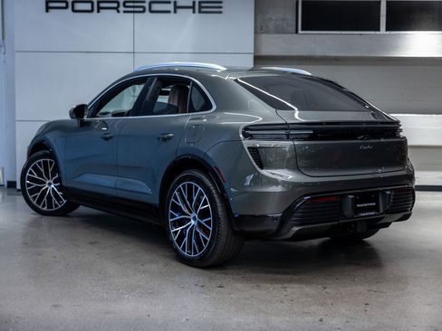 New 2026 Porsche Macan Turbo Electric image 3