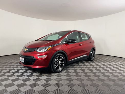 Used 2017 Chevrolet Bolt Premier w/ Driver Confidence II Package image 8