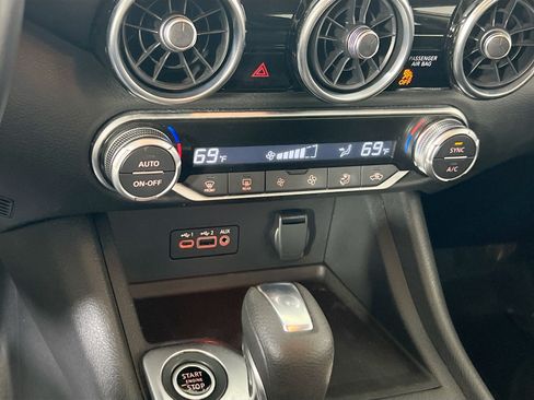 Used 2020 Nissan Sentra SV FWD image 15