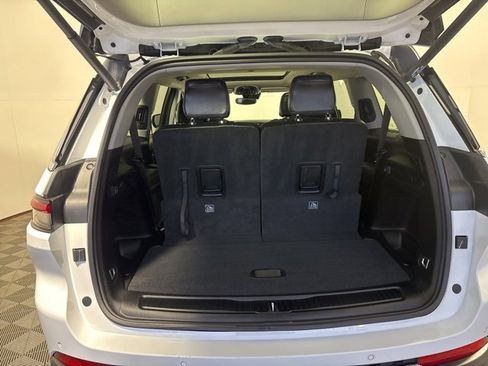 Certified 2023 Jeep Grand Cherokee L Limited w/ Trailer Tow Group (B) image 8