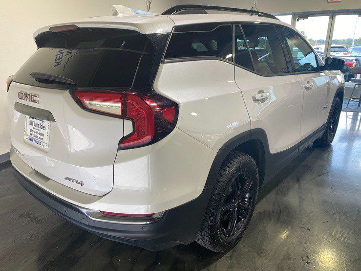 Used 2022 GMC Terrain AT4 w/ Infotainment Package II AWD/4WD image 7