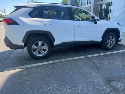 Used 2023 Toyota RAV4 XLE FWD image 7