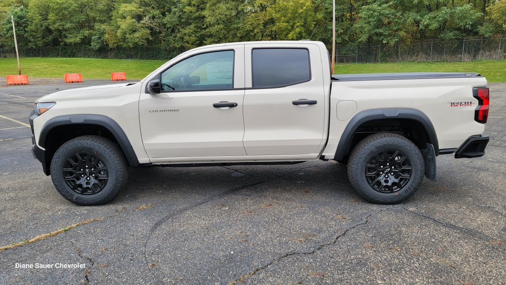 New 2026 Chevrolet Colorado Trail Boss AWD/4WD image 7