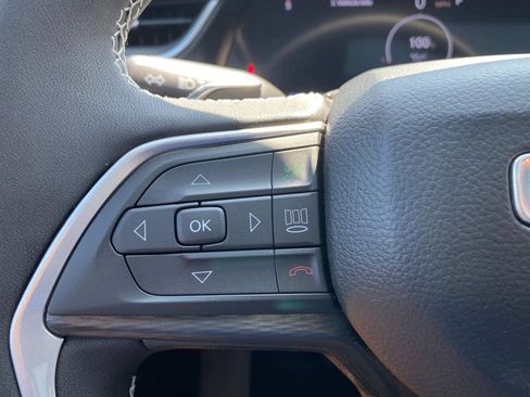 New 2025 Jeep Grand Cherokee Altitude image 16