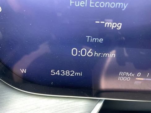 Used 2024 Buick Envision Preferred AWD/4WD image 12