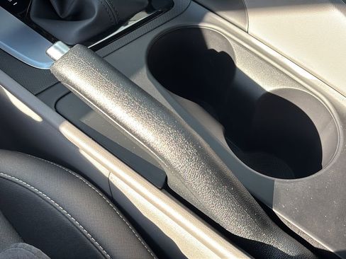 Certified 2025 Hyundai Elantra Sport image 41