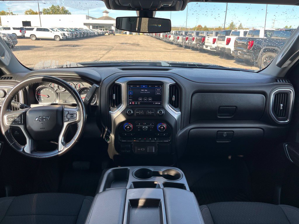 Used 2020 Chevrolet Silverado 1500 RST AWD/4WD image 16