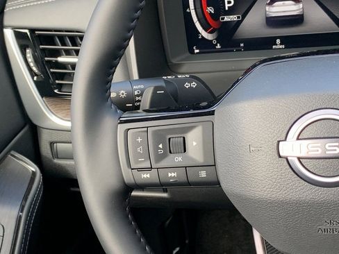 New 2026 Nissan Rogue Platinum image 11