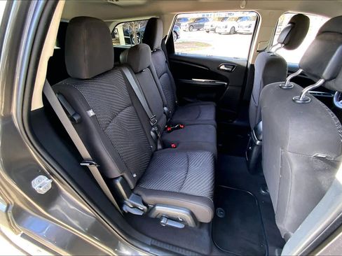 Used 2016 Dodge Journey SE w/ Flexible Seating Group image 20