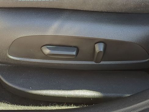 Used 2017 Chevrolet Cruze LT w/ Convenience Package image 21