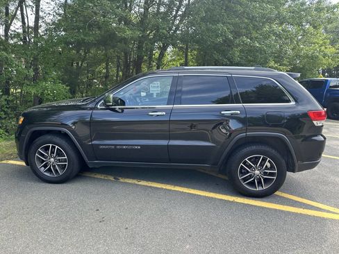 Used 2018 Jeep Grand Cherokee Limited AWD/4WD image 4
