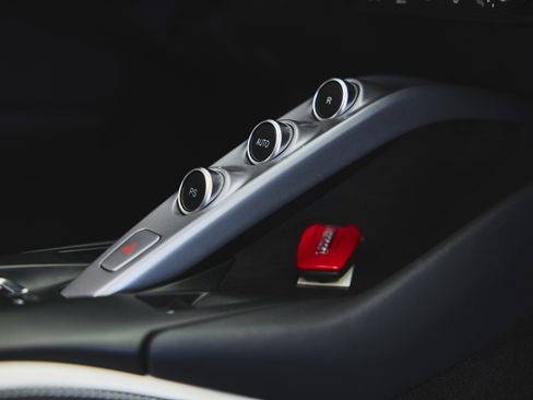 Used 2023 Ferrari 812 GTS image 34