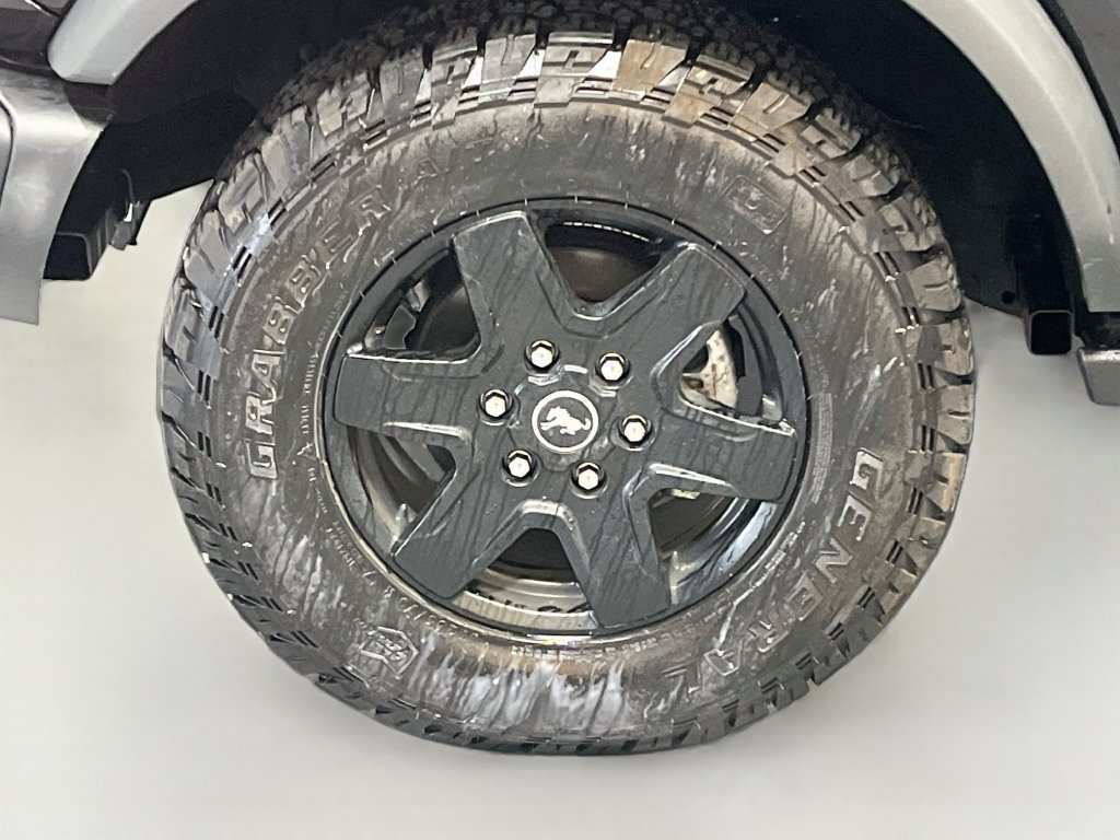 Used 2024 Ford Bronco Black Diamond AWD/4WD image 30