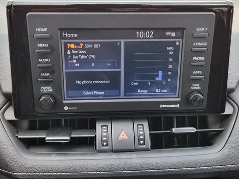 Used 2021 Toyota RAV4 XLE Premium FWD image 15
