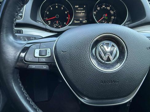 Used 2019 Volkswagen Passat 2.0T Wolfsburg image 14