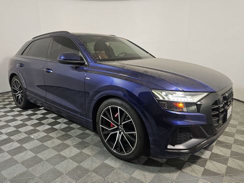 Used 2022 Audi Q8 Prestige w/ Prestige Package AWD/4WD image 3