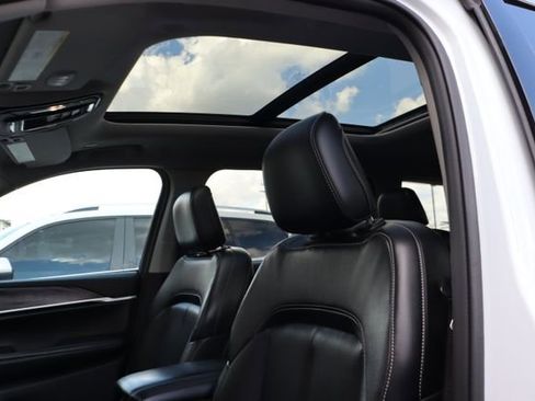 Used 2021 Jeep Grand Cherokee L Limited AWD/4WD image 29