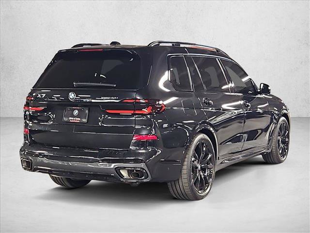 Used 2027 BMW X7 xDrive40i w/ M Sport Package AWD/4WD image 2