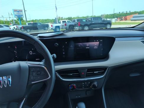 Used 2024 Buick Encore GX Preferred AWD/4WD image 17