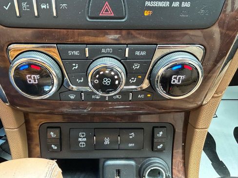 Used 2015 Buick Enclave Leather FWD image 24