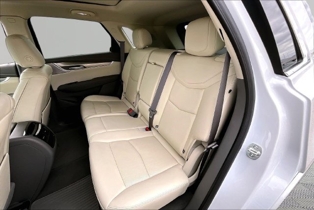 Used 2025 Cadillac XT5 Premium Luxury w/ Technology Package AWD/4WD image 28