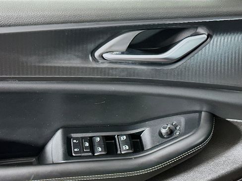 Used 2023 Jeep Grand Cherokee L Laredo image 15