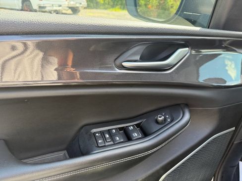 Used 2021 Jeep Grand Cherokee L Laredo w/ Luxury Tech Group I AWD/4WD image 19