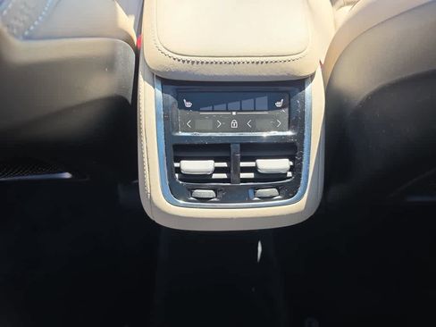 Used 2025 Volvo XC90 B5 Plus AWD/4WD image 27