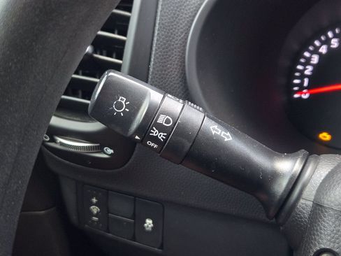 Used 2014 Kia Soul FWD image 16