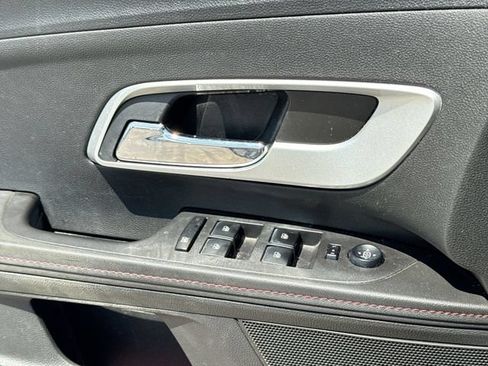 Used 2011 Chevrolet Equinox LT w/ Driver Convenience Package FWD image 13
