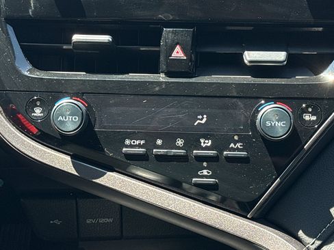 Used 2024 Toyota Camry SE image 37