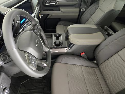 New 2026 Chevrolet Silverado 2500 ZR2 AWD/4WD image 15
