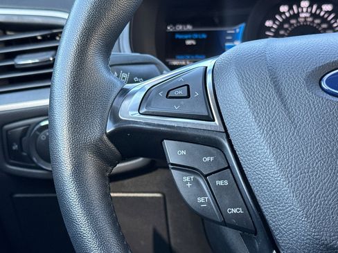 Used 2024 Ford Edge SEL image 27