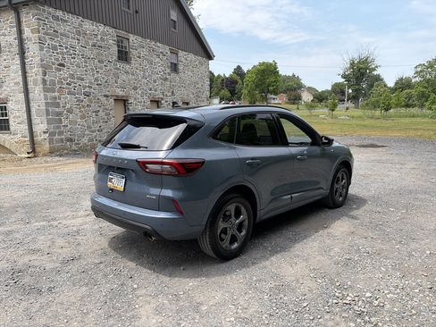 Used 2024 Ford Escape ST-Line w/ Tech Pack #1 AWD/4WD image 5