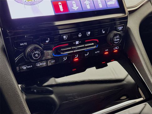 Used 2022 Jeep Grand Cherokee Limited 4xe w/ Luxury Tech Group II image 15