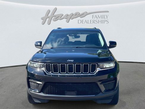 Used 2022 Jeep Grand Cherokee Laredo w/ Luxury Tech Group I AWD/4WD image 10