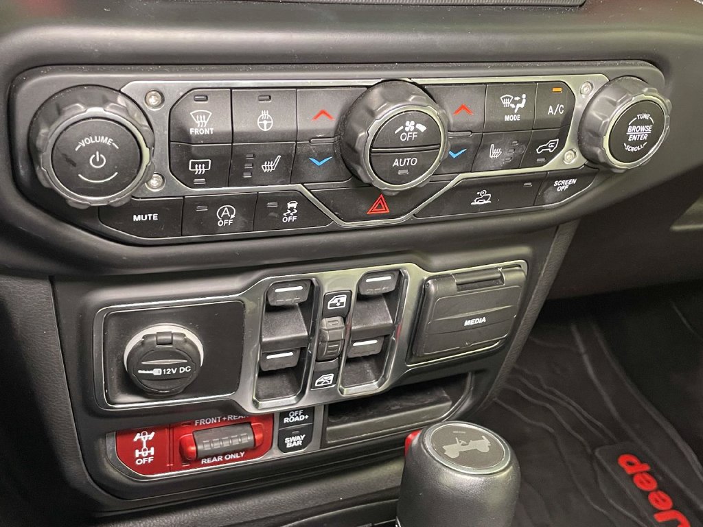 Used 2023 Jeep Wrangler Unlimited Rubicon w/ Cold Weather Group AWD/4WD image 27