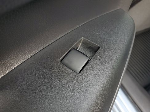 Used 2025 Toyota Corolla LE w/ Convenience Package image 12