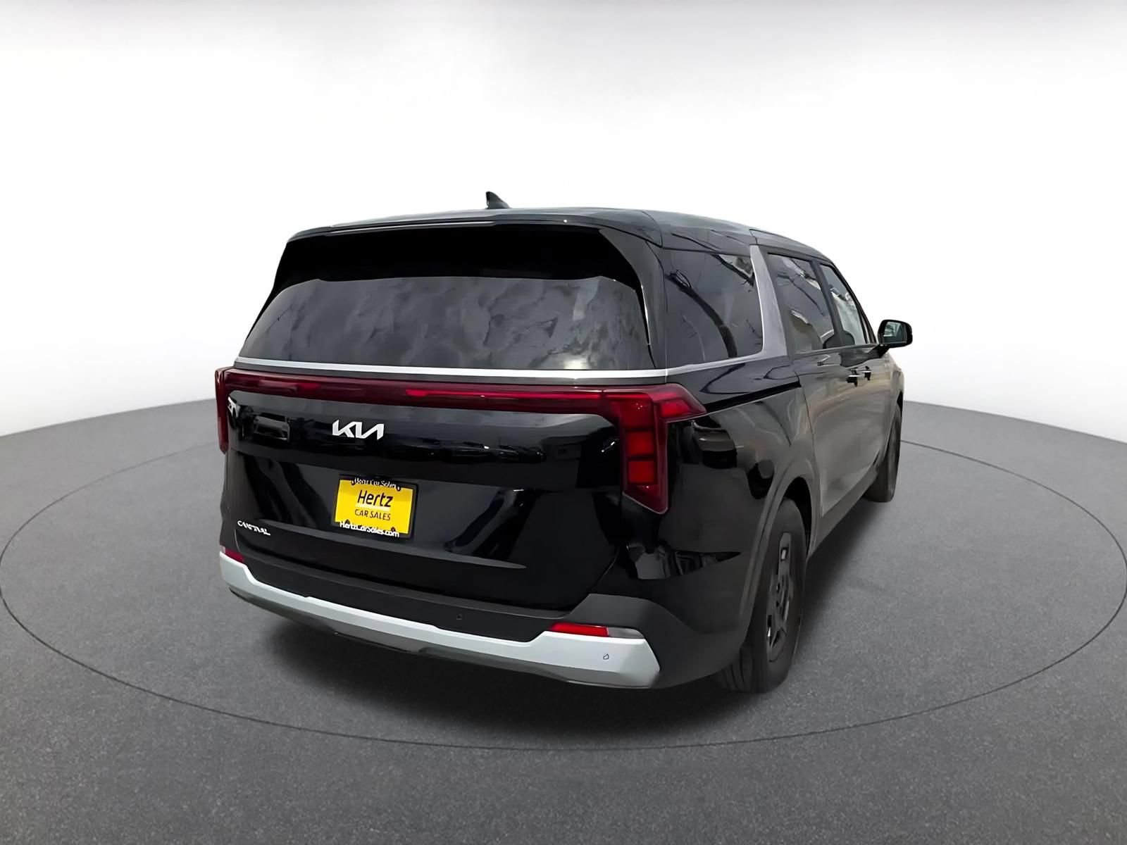 Used 2026 Kia Carnival FWD image 13