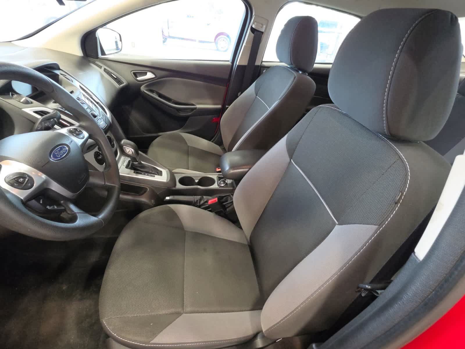 Used 2014 Ford Focus SE FWD image 15