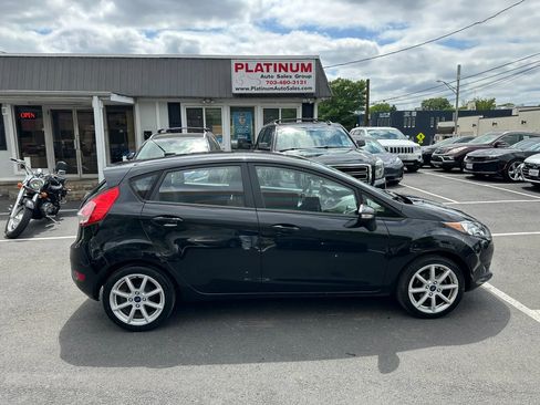 Used 2016 Ford Fiesta SE w/ Equipment Group 201A FWD image 4