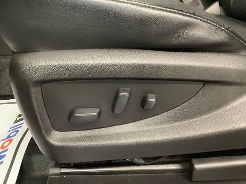 Used 2019 Chevrolet Tahoe LT AWD/4WD image 12